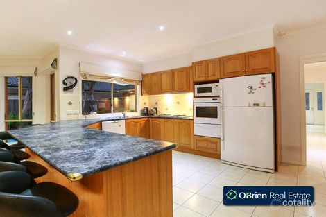 Property photo of 35 Eucumbene Drive Berwick VIC 3806