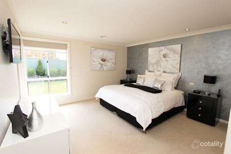 Property photo of 8 Colonial Circuit Kelso NSW 2795