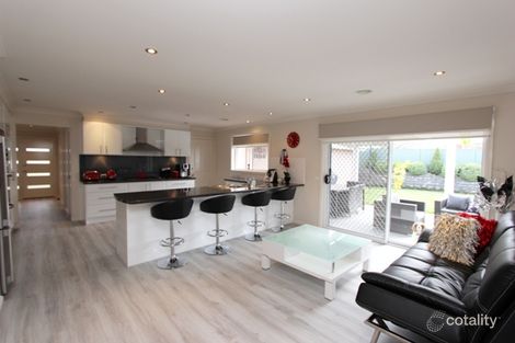 Property photo of 8 Colonial Circuit Kelso NSW 2795