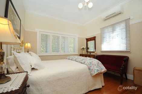 Property photo of 19 Collins Street Mount Lofty QLD 4350