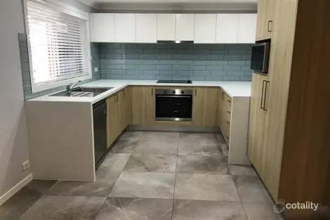 Property photo of 37 Surfside Crescent Pottsville NSW 2489