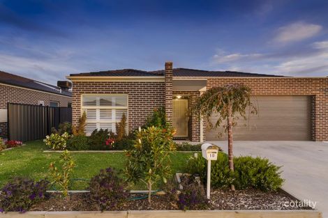 Property photo of 10 Shield Road Point Cook VIC 3030