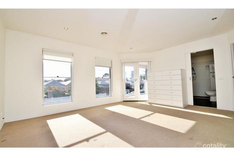 Property photo of 260 Ross Street Port Melbourne VIC 3207