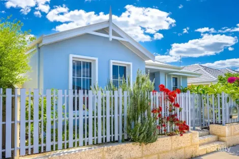 Property photo of 77 Challenger Road Madora Bay WA 6210