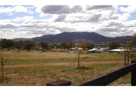 Property photo of 2 Whipbird Street Calala NSW 2340