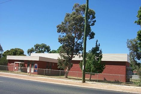 93 Hale Rd, Forrestfield, WA 6058