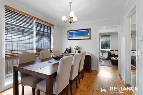 Property photo of 28 Torrens Street Werribee VIC 3030