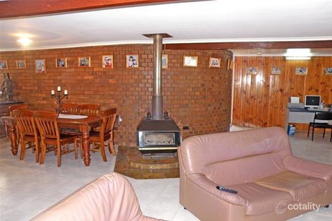 Property photo of 105 Hintons Lane Thangool QLD 4716