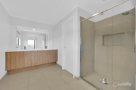 Property photo of 33 Antares Parade Kalkallo VIC 3064