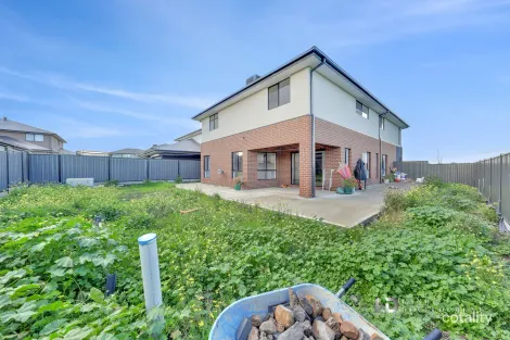 Property photo of 33 Antares Parade Kalkallo VIC 3064
