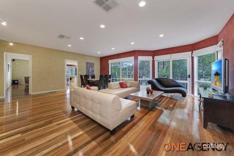 Property photo of 30 Nicklin Crescent Fadden ACT 2904