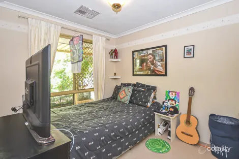 Property photo of 4 Carnegie Place Greenfields WA 6210