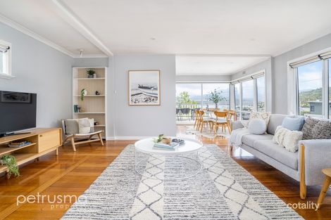 Property photo of 213 Derwent Avenue Lindisfarne TAS 7015