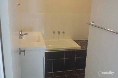 Property photo of 12 Marian Drive Rosemeadow NSW 2560