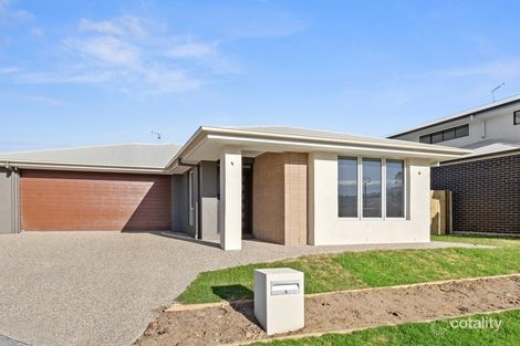 5 Alloway Cl, Pallara, QLD 4110