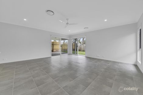 Property photo of 10 Alloway Close Pallara QLD 4110