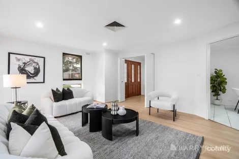 Property photo of 11 Malua Crescent Mill Park VIC 3082