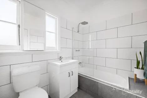 Property photo of 176 Mason Street Newport VIC 3015