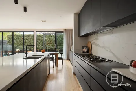 Property photo of 10 Wadham Street Pascoe Vale South VIC 3044