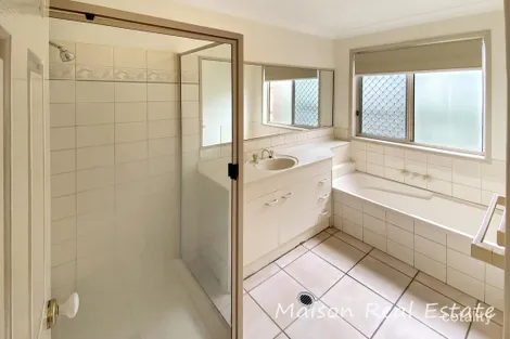 Property photo of 20 Wivenhoe Circuit Forest Lake QLD 4078