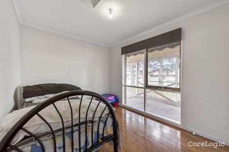 Property photo of 32 Rowellyn Avenue Carrum Downs VIC 3201
