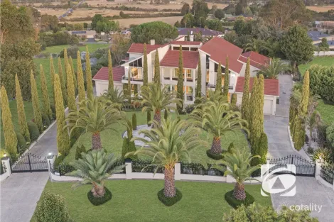 6-8 Fontaine Tce, Narre Warren North, VIC 3804