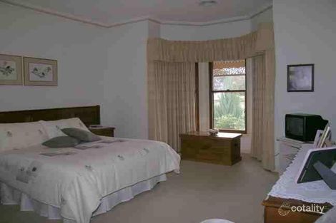 Property photo of 28 Regency Place Kennington VIC 3550