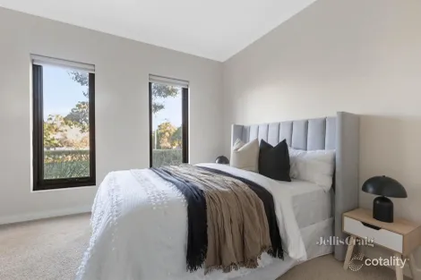 Property photo of 5/110 Nell Street Greensborough VIC 3088
