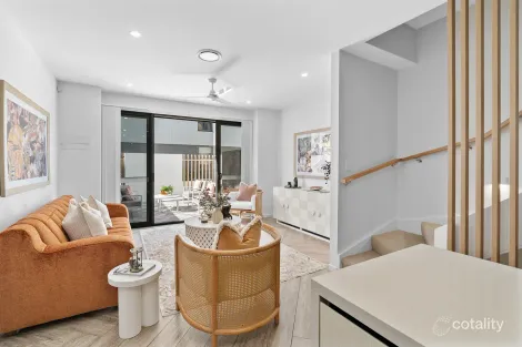 5613 Harbourview Dr, Hope Island, QLD 4212