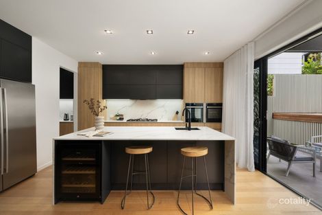 Property photo of 39 Salaria Drive Seven Hills QLD 4170