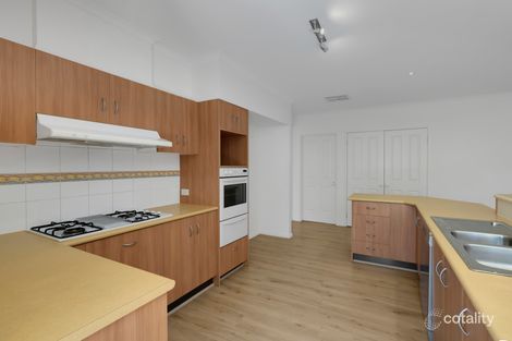 Property photo of 17 Sunhill Court Beaconsfield VIC 3807