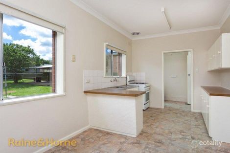 Property photo of 22 Waratah Street Kooringal NSW 2650