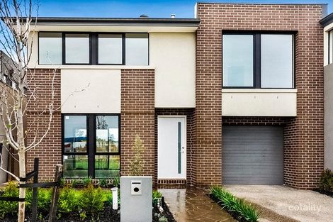 Property photo of 8 Canopy Crescent Hillside VIC 3037