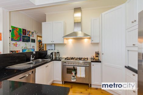 38 Gray Rd, West End, QLD 4101