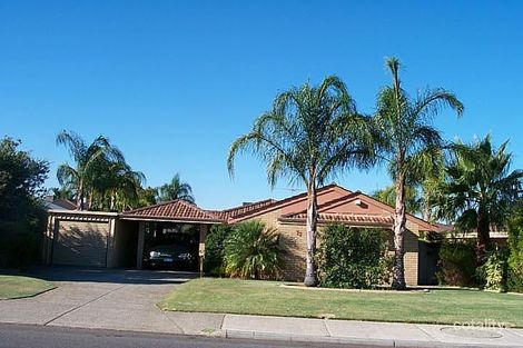 73 Forest Lakes Dr, Thornlie, WA 6108