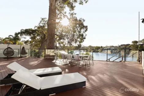 Property photo of 243 Connells Point Road Connells Point NSW 2221