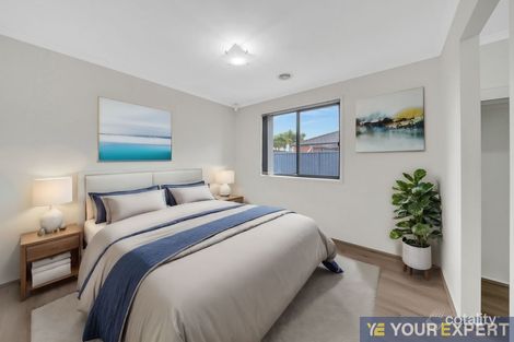 Property photo of 23 Mallee Circuit Pakenham VIC 3810
