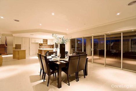 Property photo of 27 Lake Logan Way Caroline Springs VIC 3023