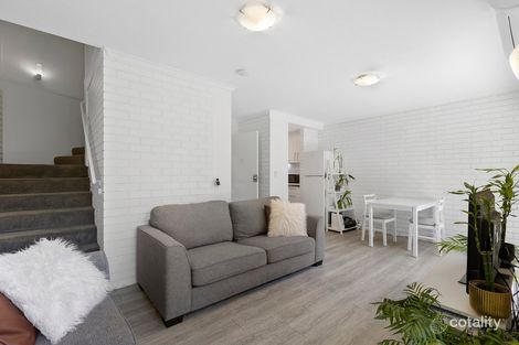 8/9 Proud St, Labrador, QLD 4215