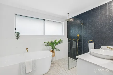 Property photo of 31 Glenelgin Road Winmalee NSW 2777