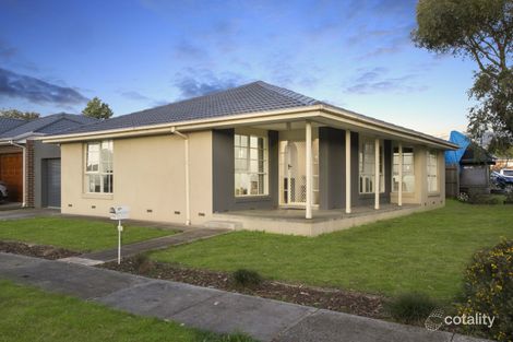 Property photo of 8 Guildford Crescent Narre Warren VIC 3805