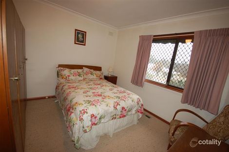 Property photo of 5 Condon Avenue Mount Austin NSW 2650