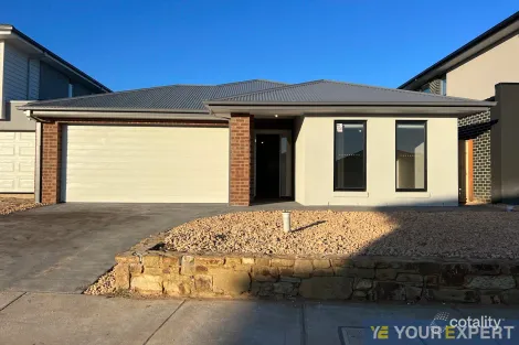 7 Dablam St, Clyde North, VIC 3978