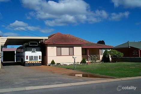 234 Third St, Wonthella, WA 6530