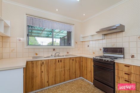 Property photo of 2/6 Keith Court Breakwater VIC 3219
