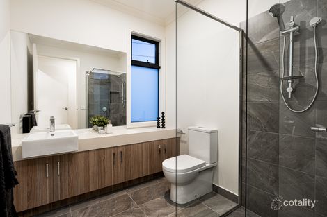 Property photo of 1/2 Whitehaven Crescent Mulgrave VIC 3170
