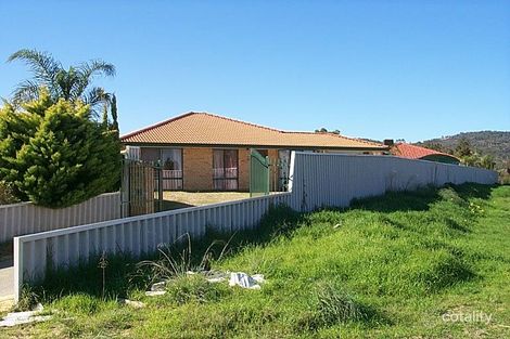 Property photo of 6 Narang Gardens Maddington WA 6109