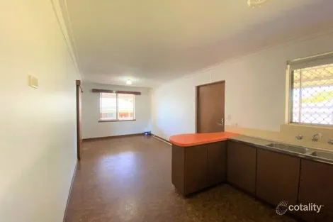 Property photo of 8 Walker Court Kardinya WA 6163