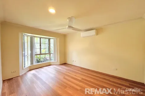 Property photo of 32 Flinders Crescent Forest Lake QLD 4078