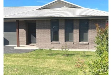 2/4 Aberdeen Pl, Townsend, NSW 2463